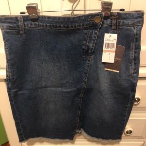 NWT Kut From The Kloth denim skirt, size 12